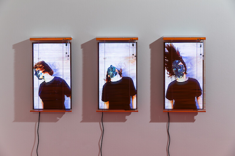 «Body exodus cosmos rave» by Lauren Huret. Video installation. View of the exhibition «Prophecies of the Noosphere», January 2020. Roehrs&Boetsch. Courtesy Roehrs&Boetsch and the artist.