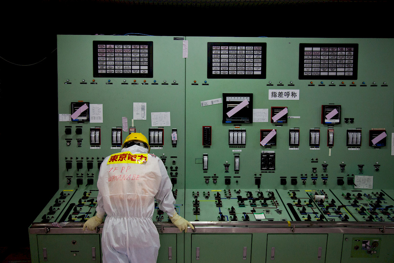 «After the Fallout». © Dominic Nahr.